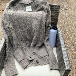 Abercrombie & Fitch sweater